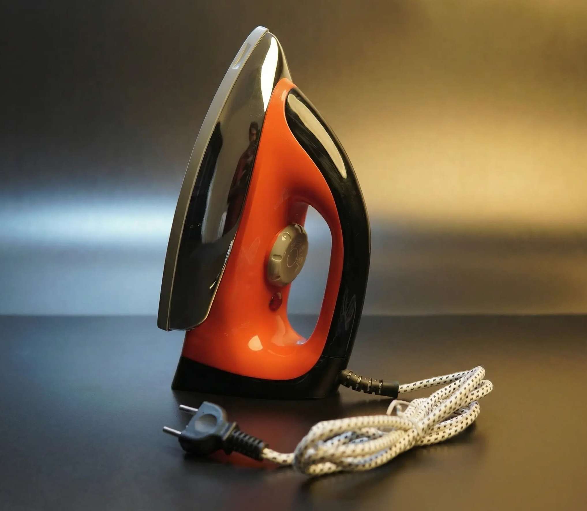 Novena Black Berry Automatic Dry Iron (NI-1182)