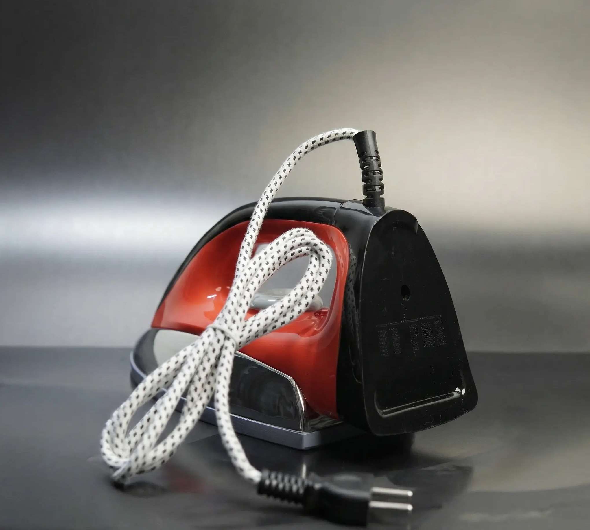 Novena Black Berry Automatic Dry Iron (NI-1182)