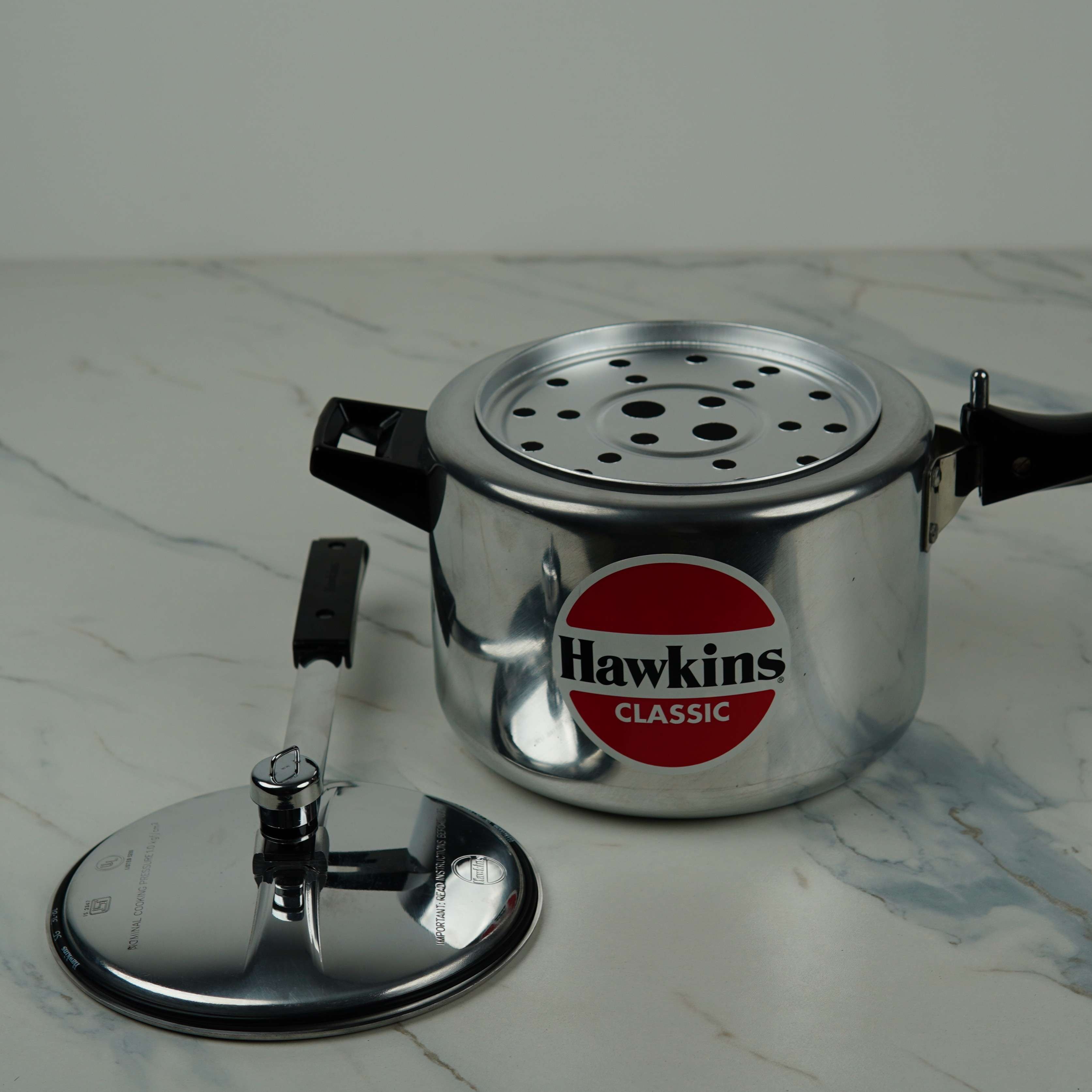 Hawkins Classic Pressure Cooker –  2L