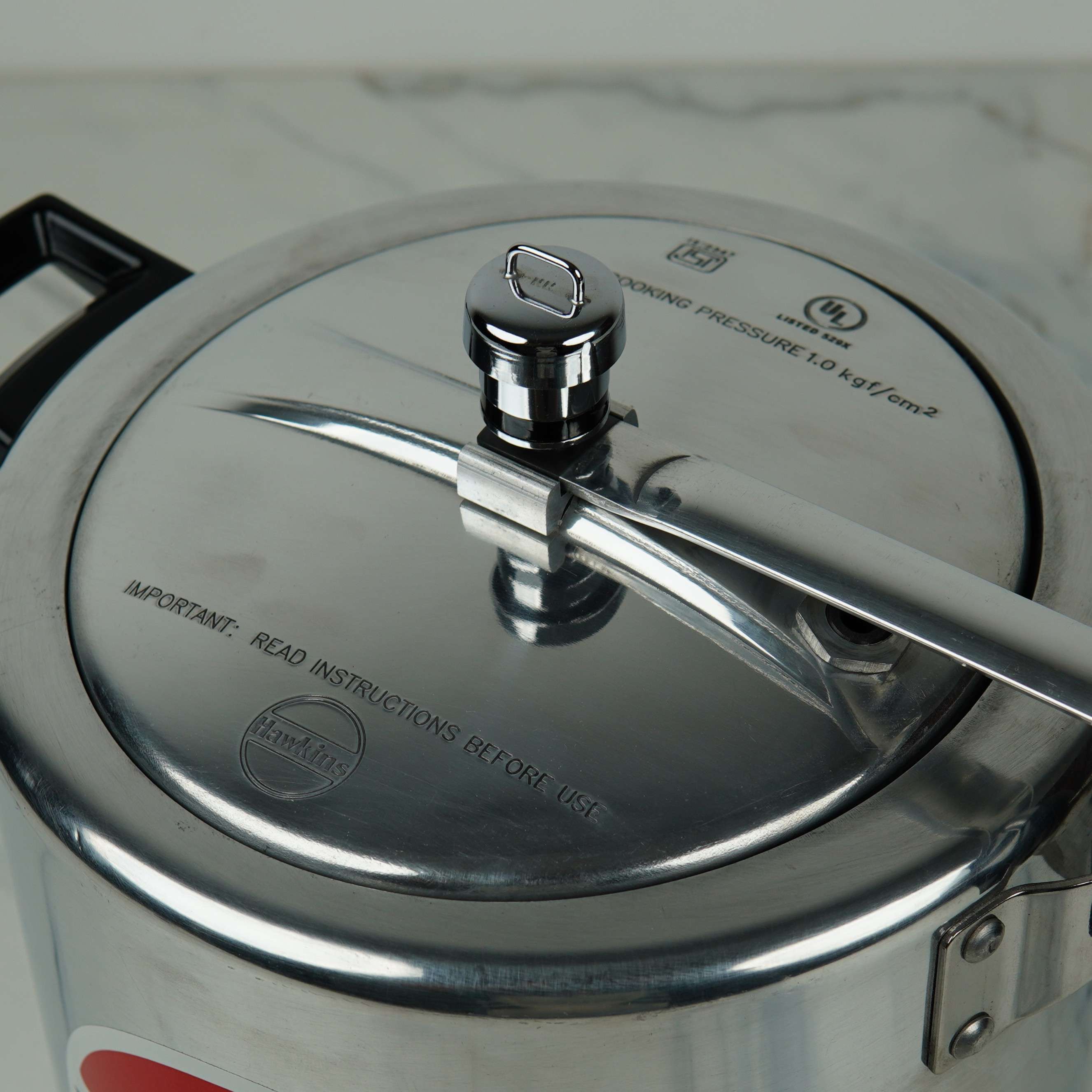 Hawkins Classic Pressure Cooker – 8L