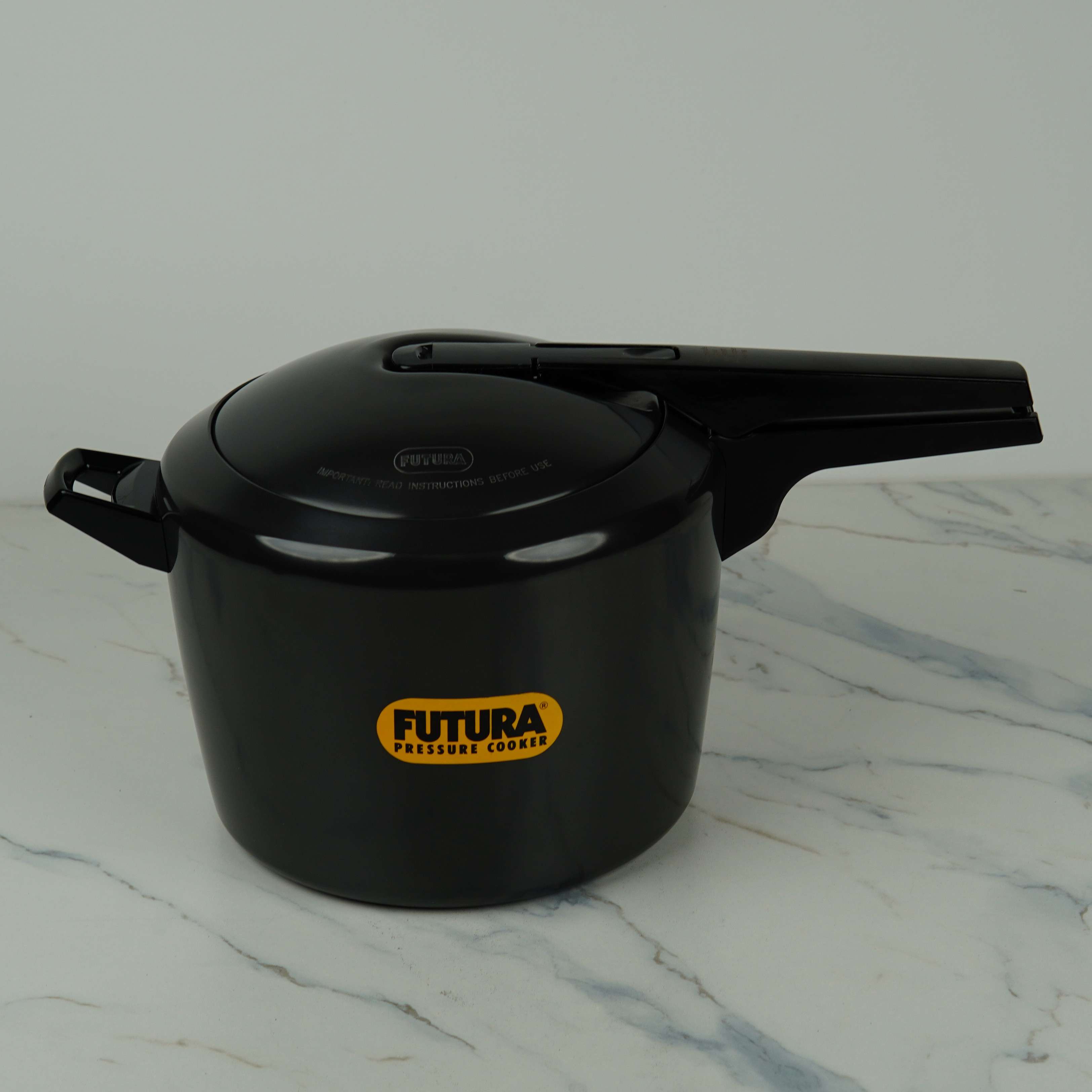 Hawkins Futura Premium Hard Anodized Pressure Cooker 5L