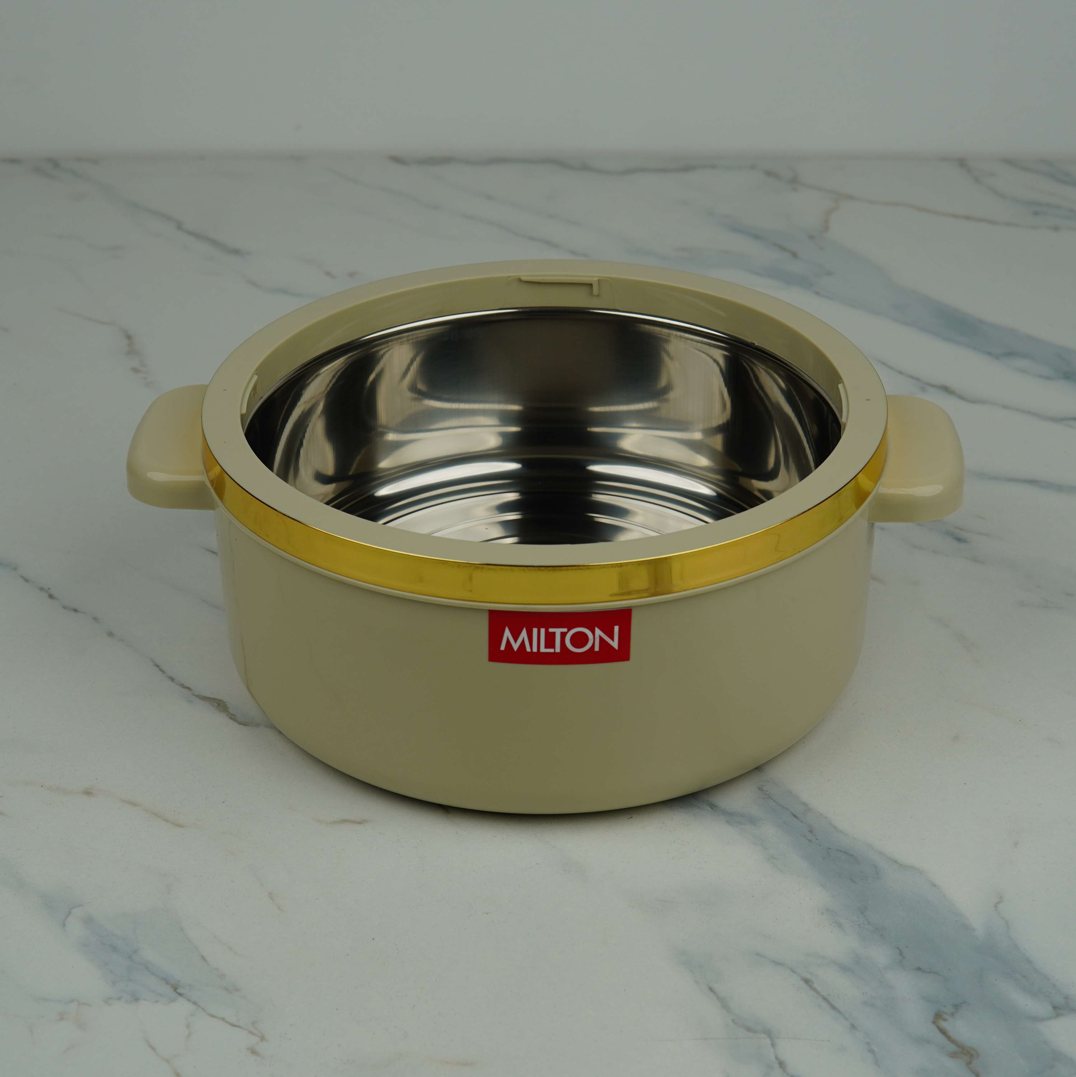 MILTON CURVE 2500 Thermoware Insulated Casserole - 2.5L with Golden Accent Band (Mint Green) - 50 Years Collection