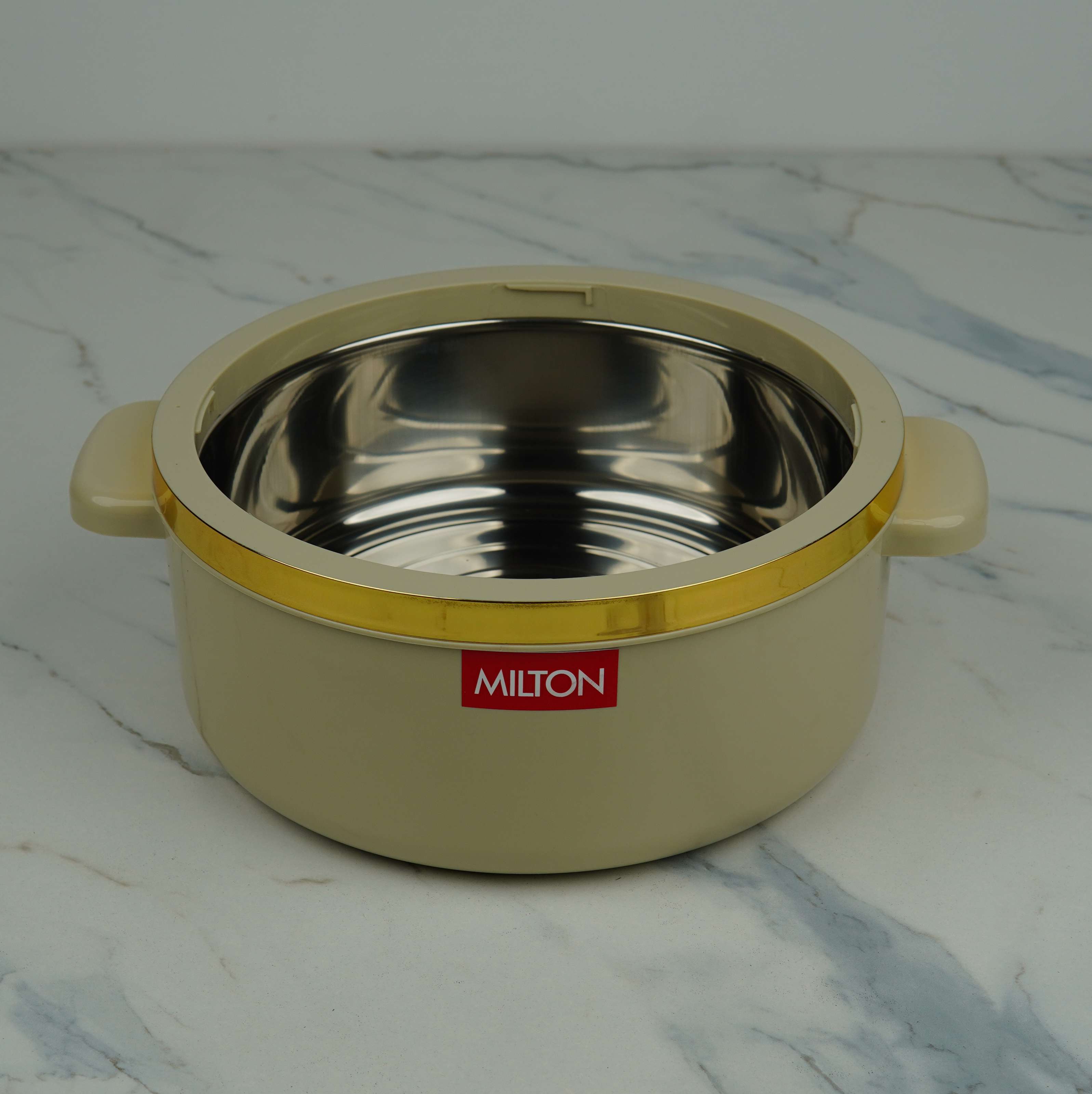 MILTON CURVE 2500 Thermoware Insulated Casserole - 2.5L with Golden Accent Band (Mint Green) - 50 Years Collection