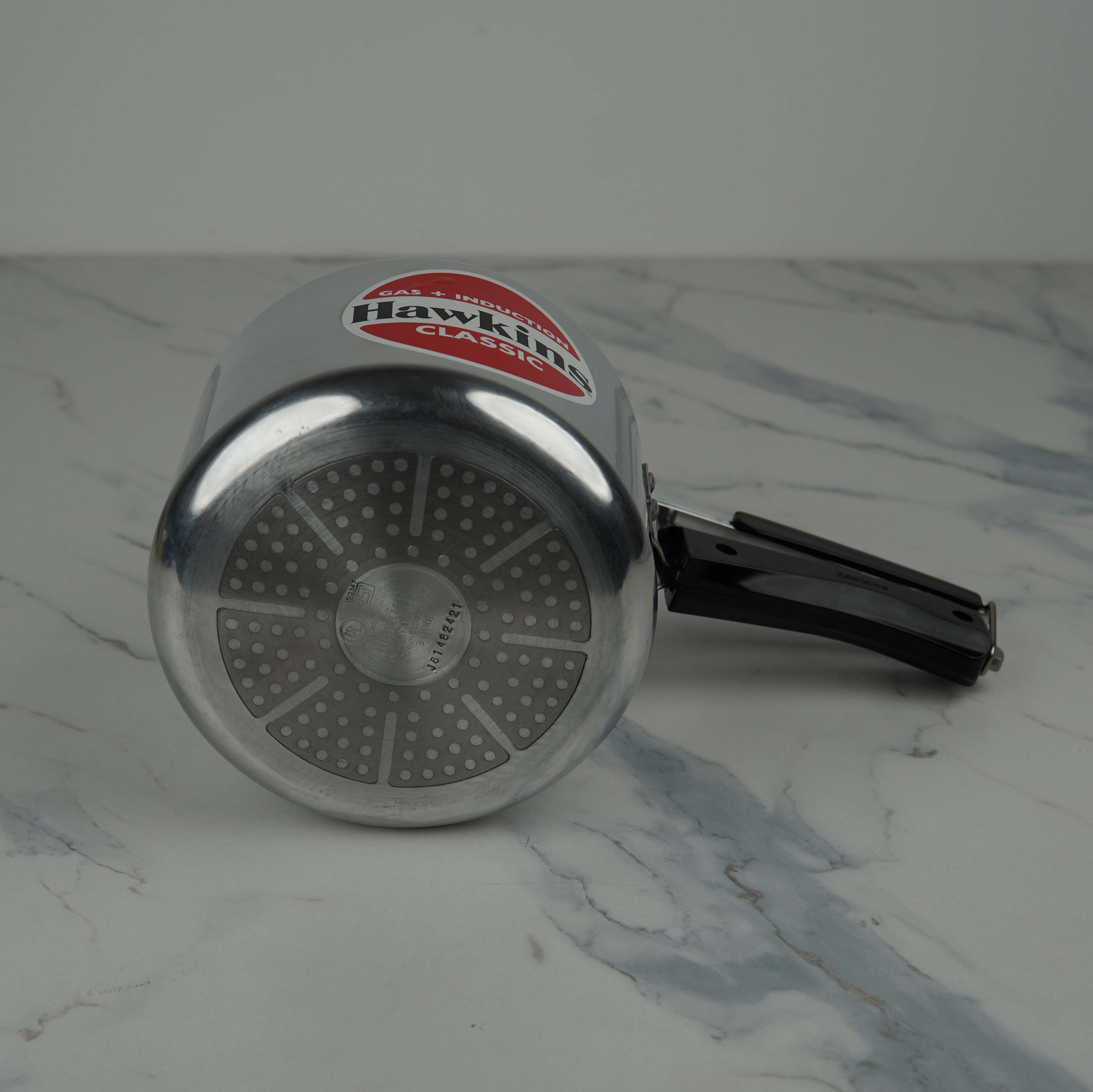 Hawkins Classic Induction Pressure Cooker - 4L | Gas + Induction Compatible