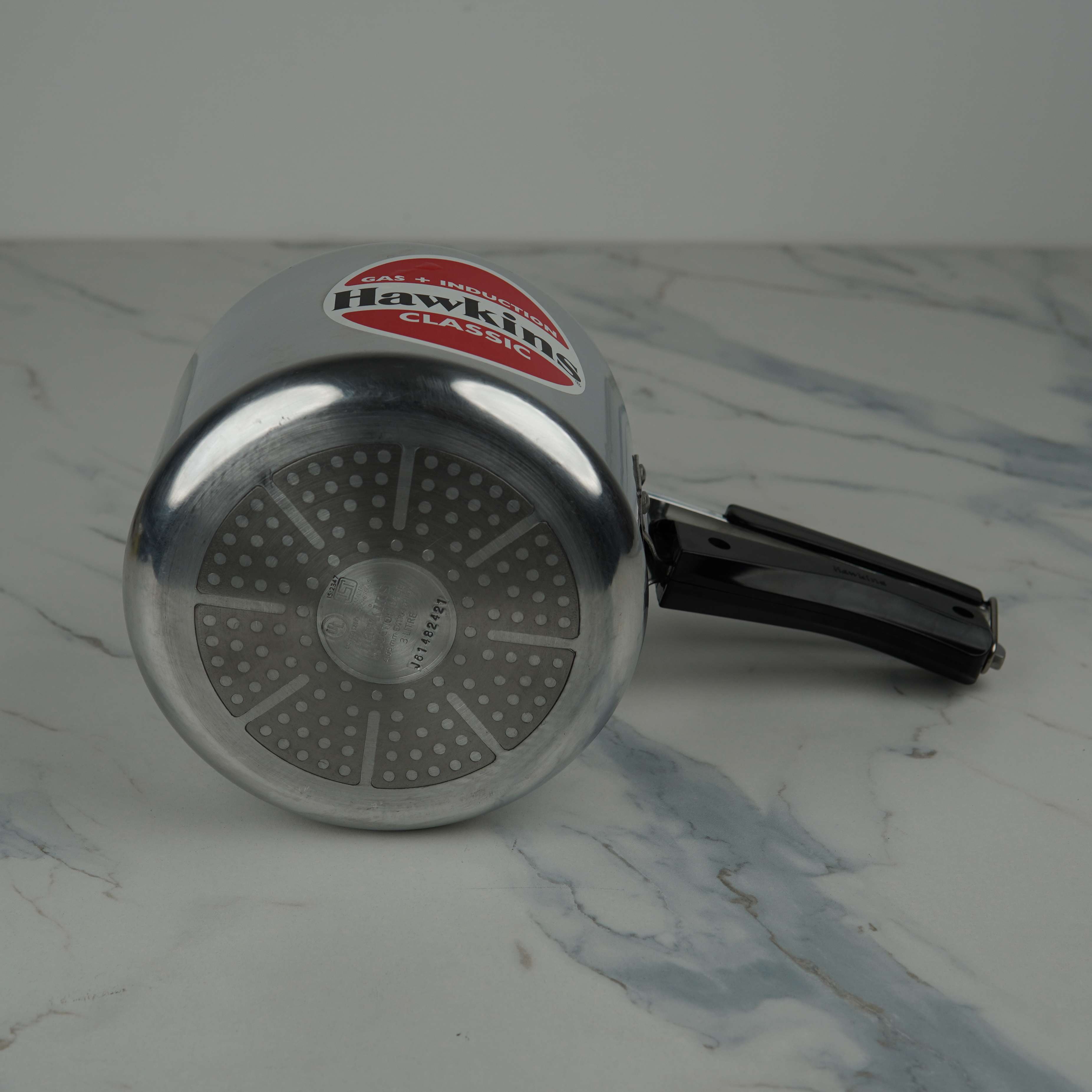Hawkins Classic Induction Pressure Cooker - 4L | Gas + Induction Compatible