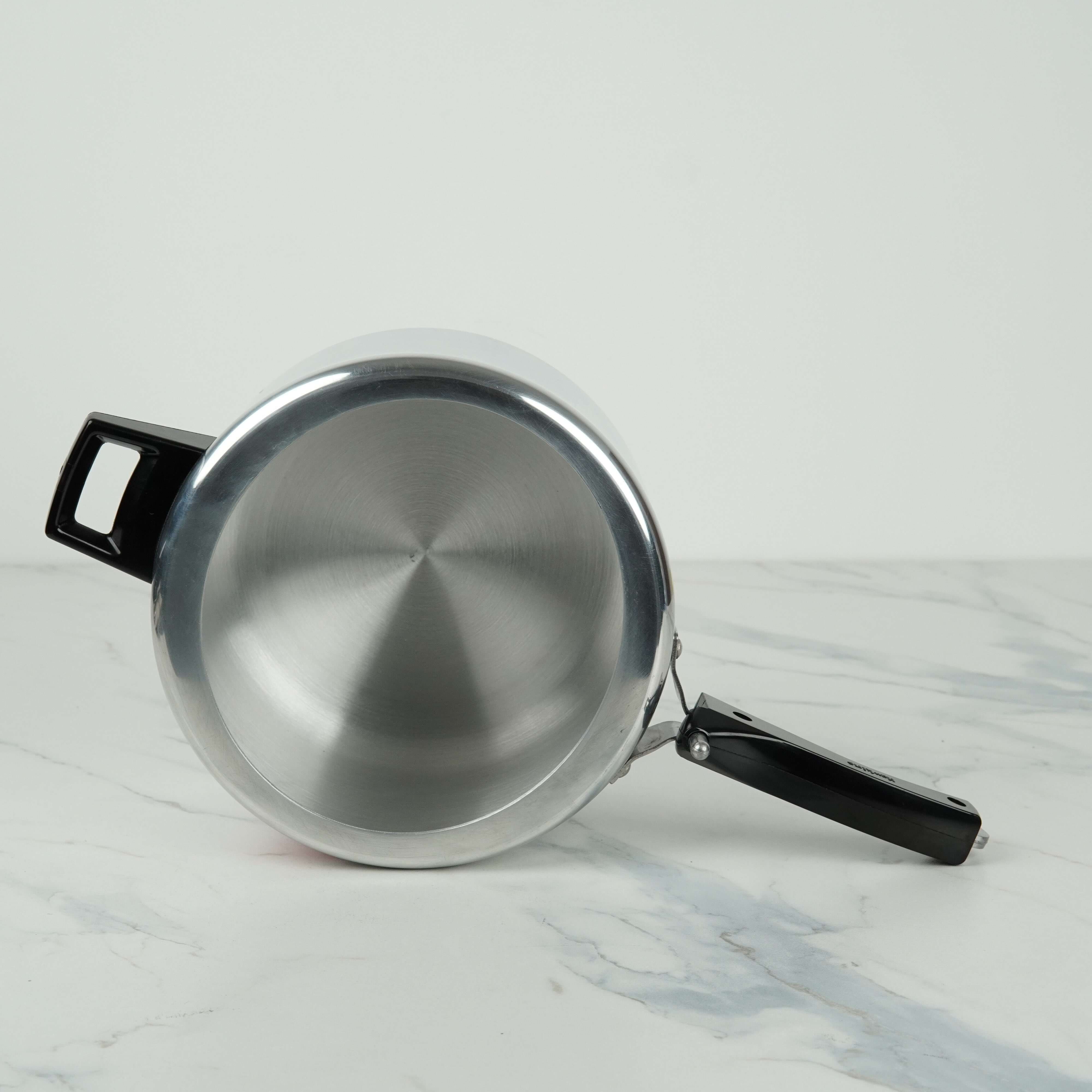Hawkins Classic Induction Pressure Cooker - 5L | Gas + Induction Compatible