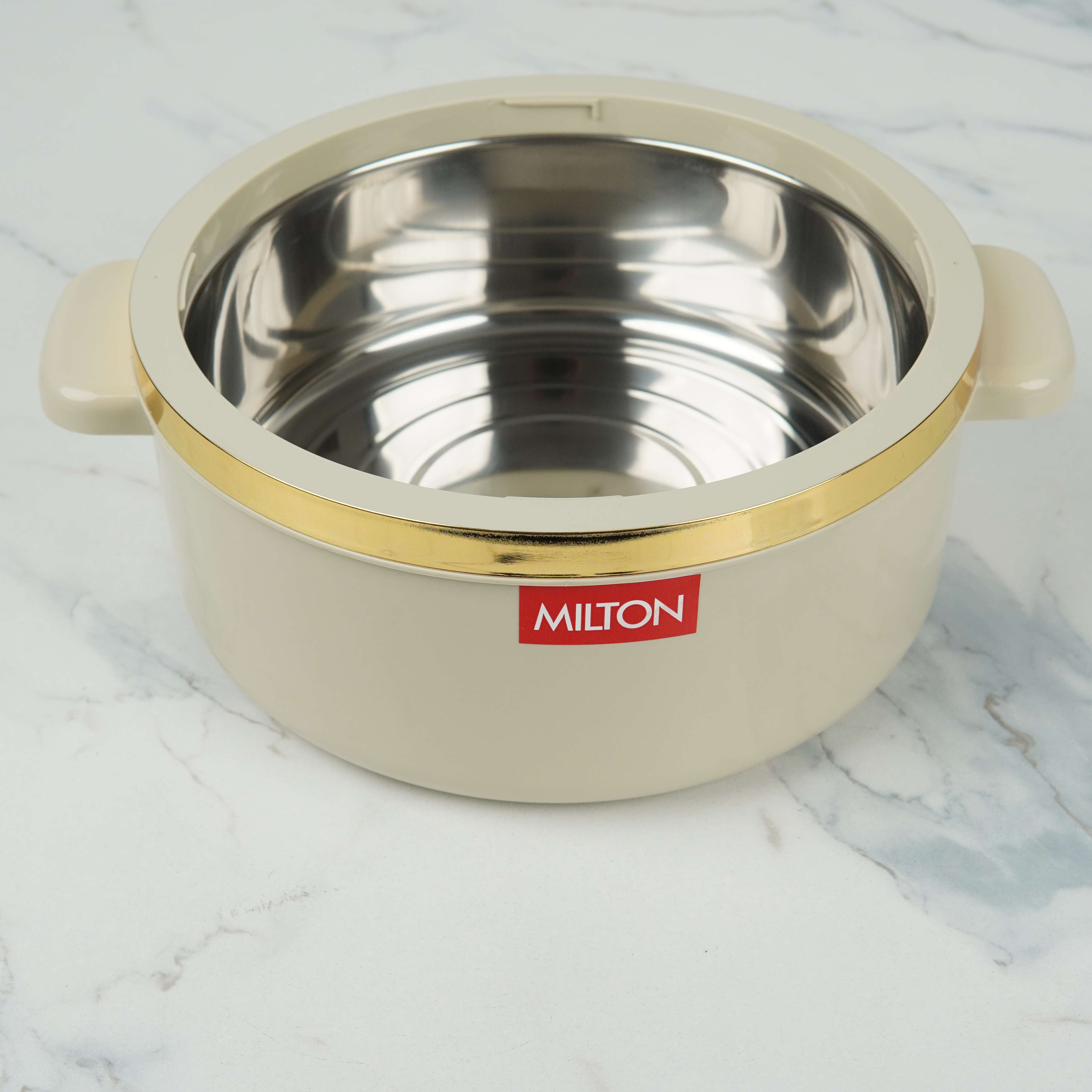 MILTON CURVE 2500 Thermoware Insulated Casserole - 2.5L with Golden Accent Band (Mint Green) - 50 Years Collection