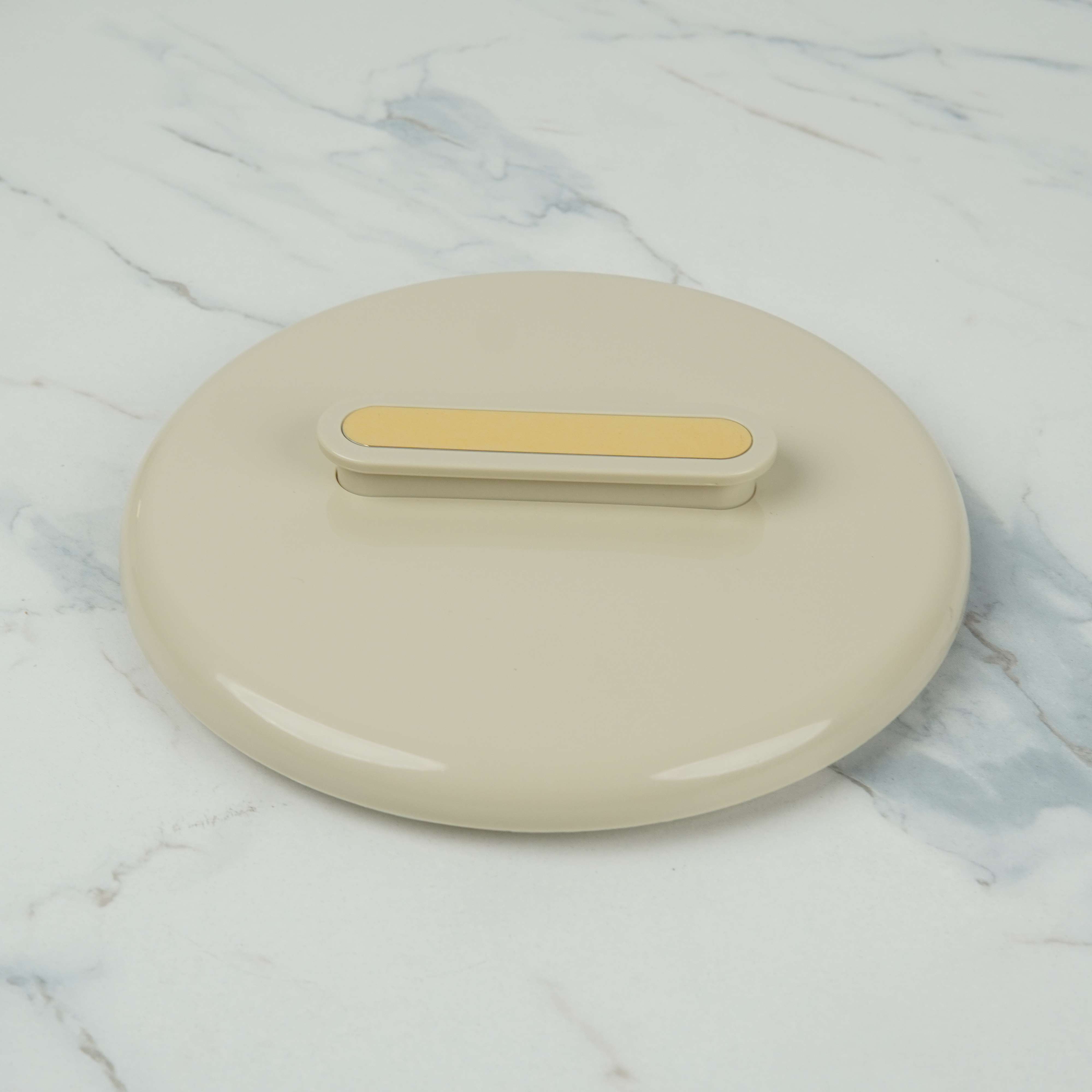 MILTON CURVE 2500 Thermoware Insulated Casserole - 2.5L with Golden Accent Band (Mint Green) - 50 Years Collection