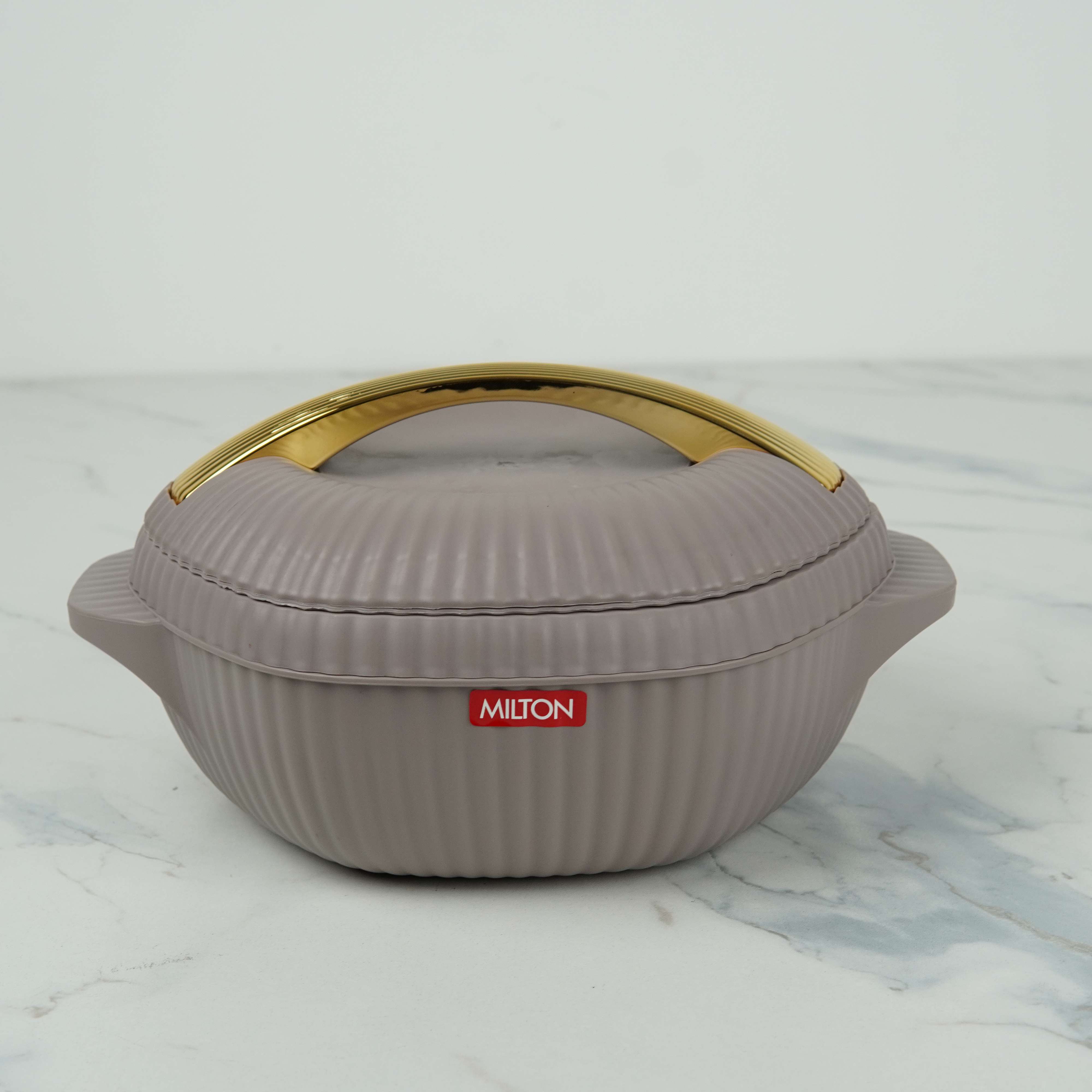 MILTON Oyster 1500 Designer Insulated Casserole - 1.5L Hot Pot with Wooden Handle (Mint Green)
