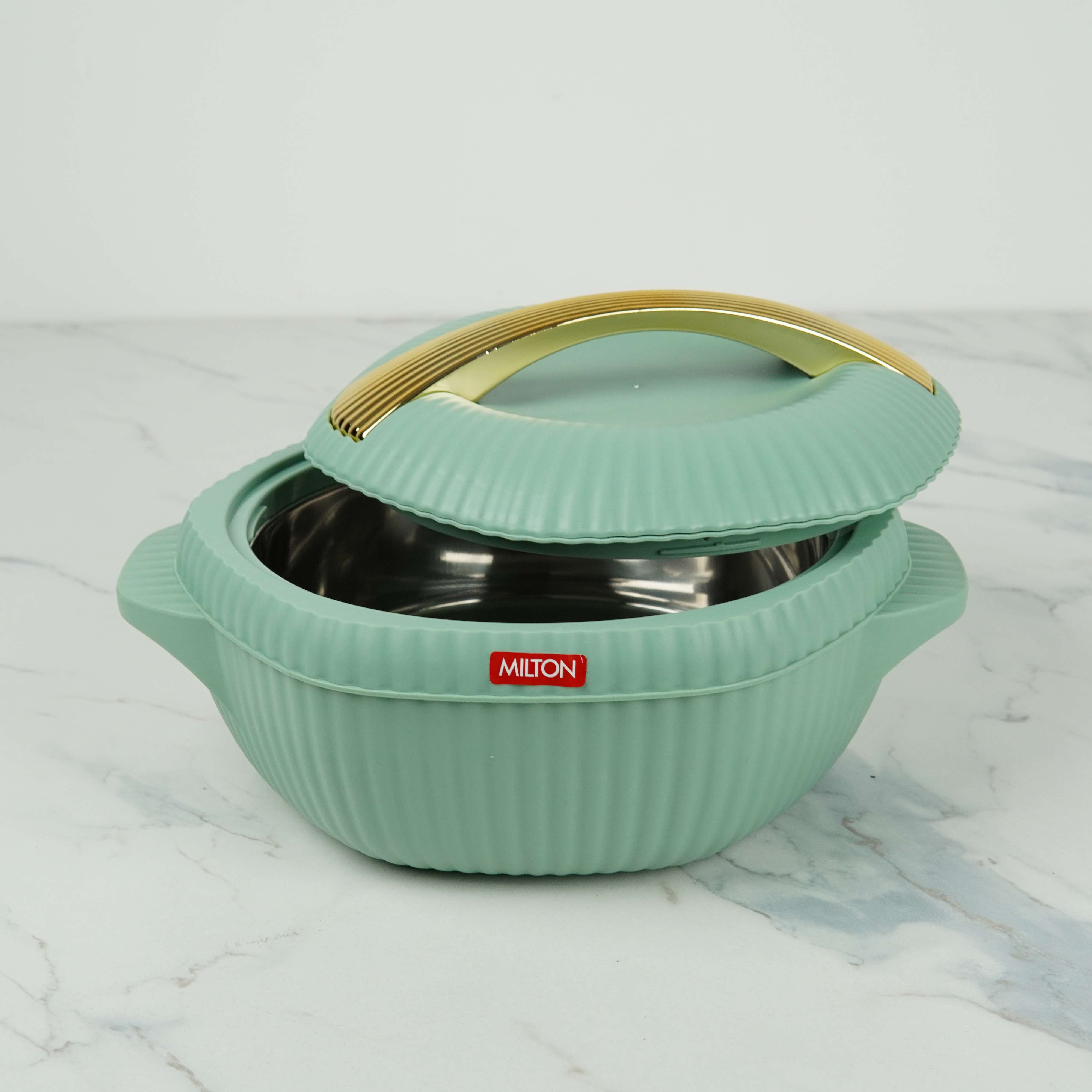 MILTON Oyster 2500 Designer Insulated Casserole - 2.5L Hot Pot with Wooden Handle (Mint Green) - 50 Years Special Edition