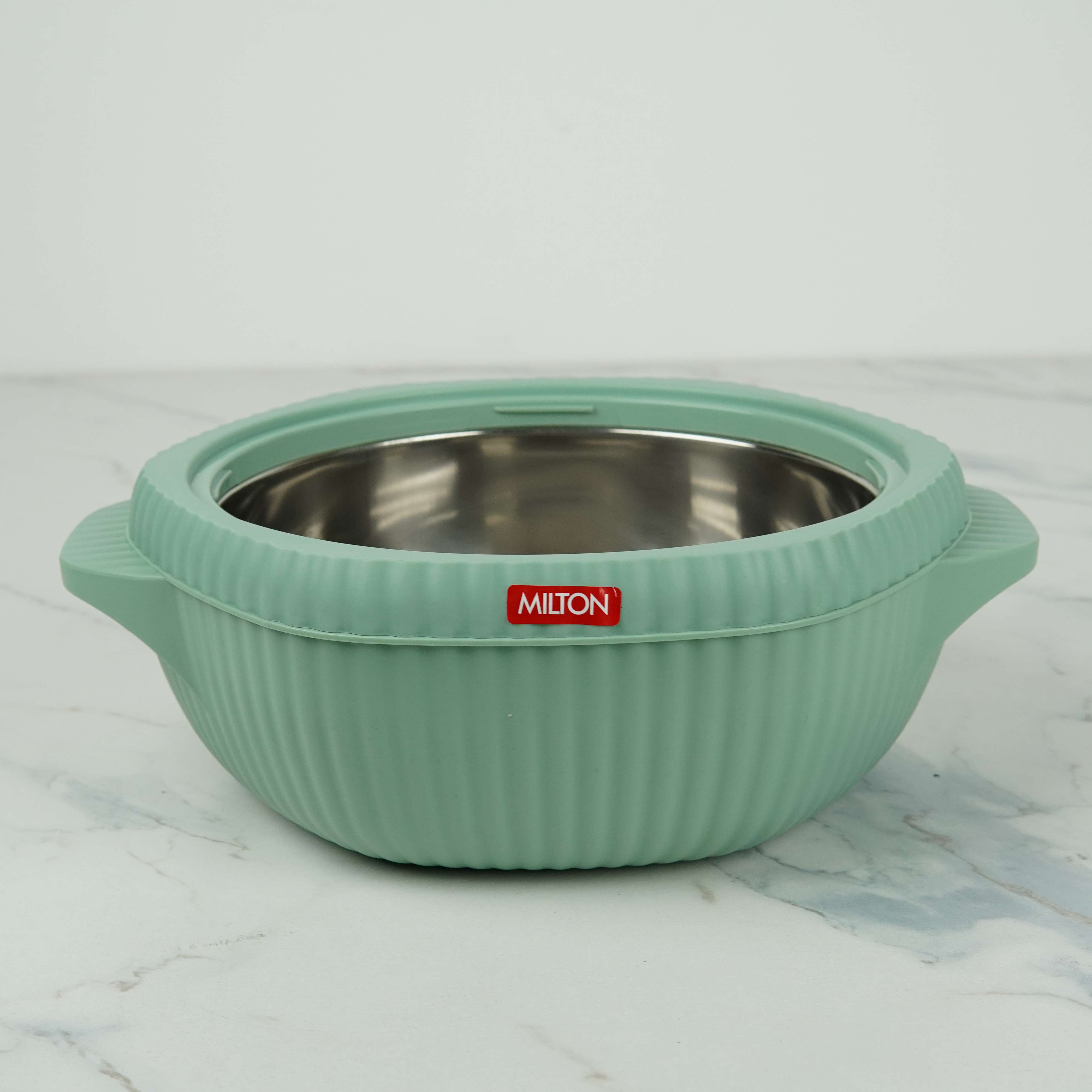 MILTON Oyster 2500 Designer Insulated Casserole - 2.5L Hot Pot with Wooden Handle (Mint Green) - 50 Years Special Edition