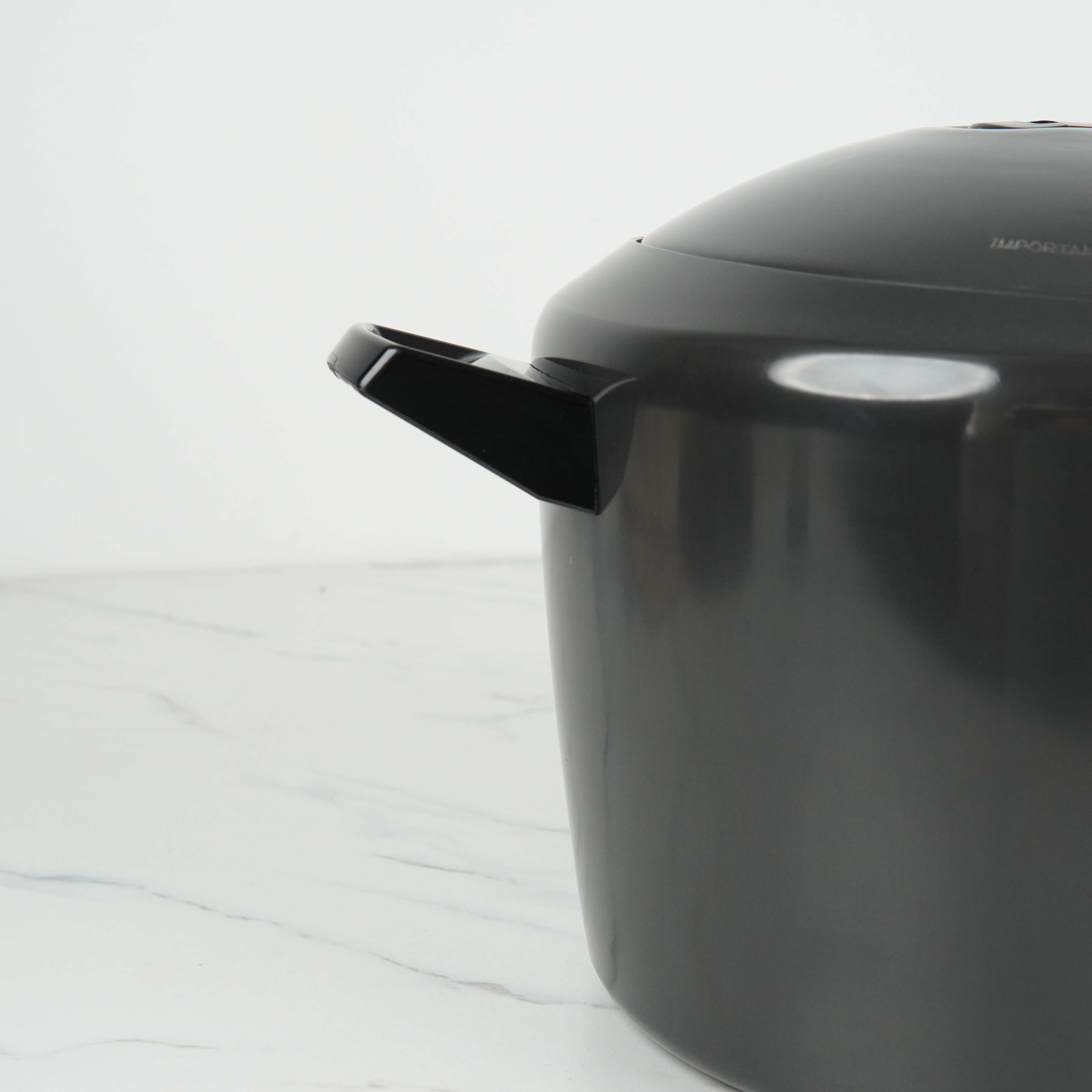 Hawkins Futura Premium Hard Anodized Pressure Cooker 9L