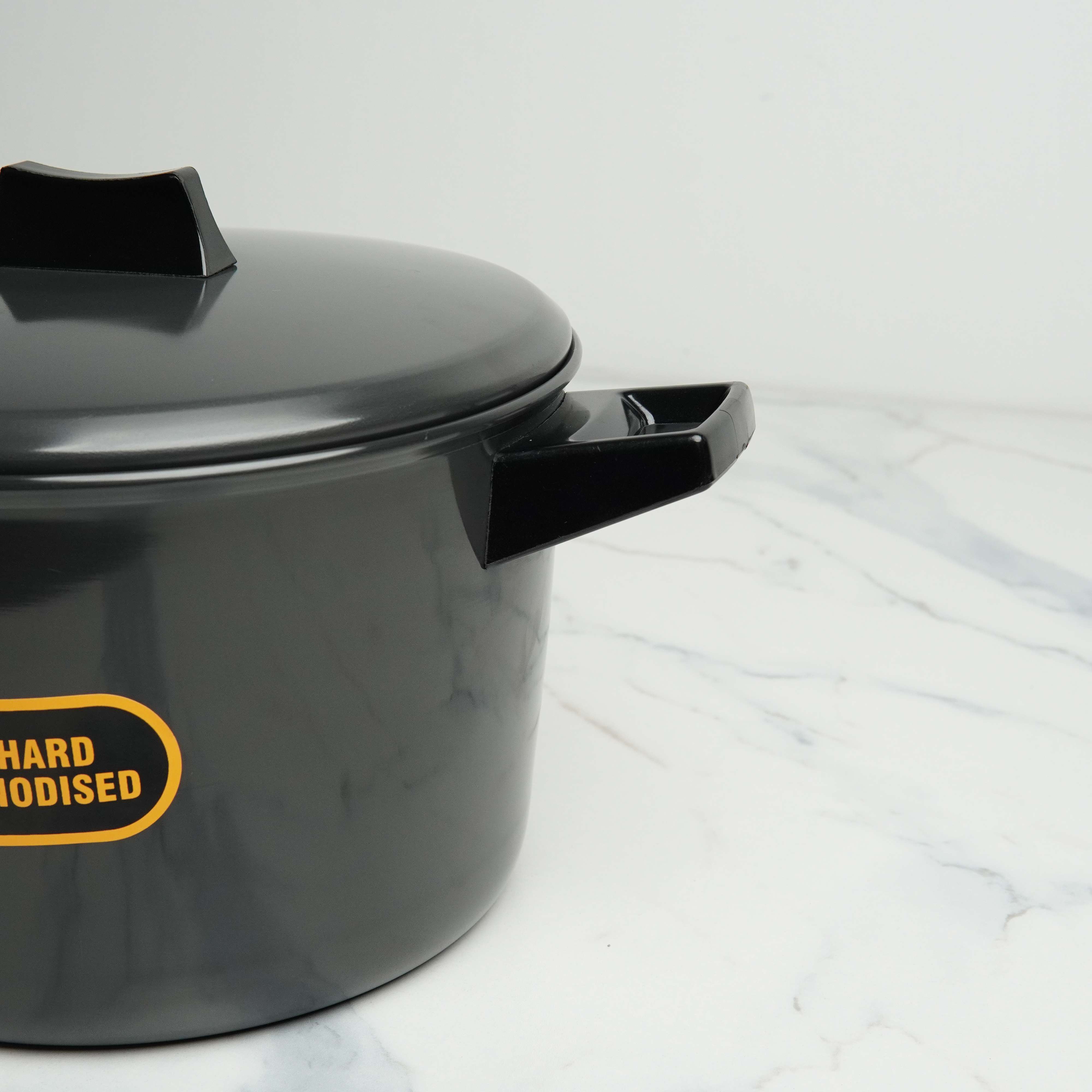 Hawkins Futura Hard Anodized Cook & Serve Bowl – 4L