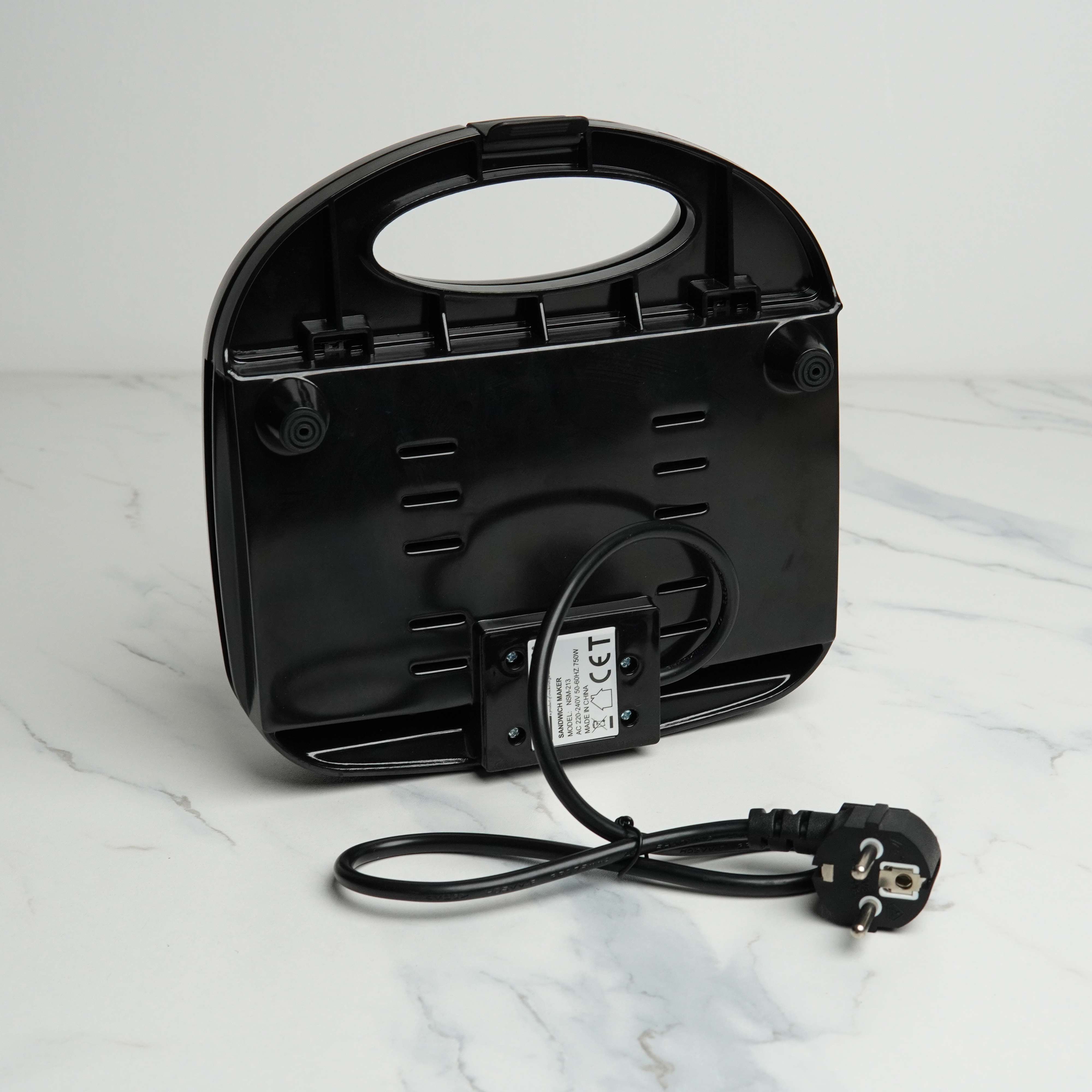 Novena NSM-213 Sandwich Maker – 750W with Non-Stick Triangle Plates, Automatic Temperature Control, and Cool Touch Handle