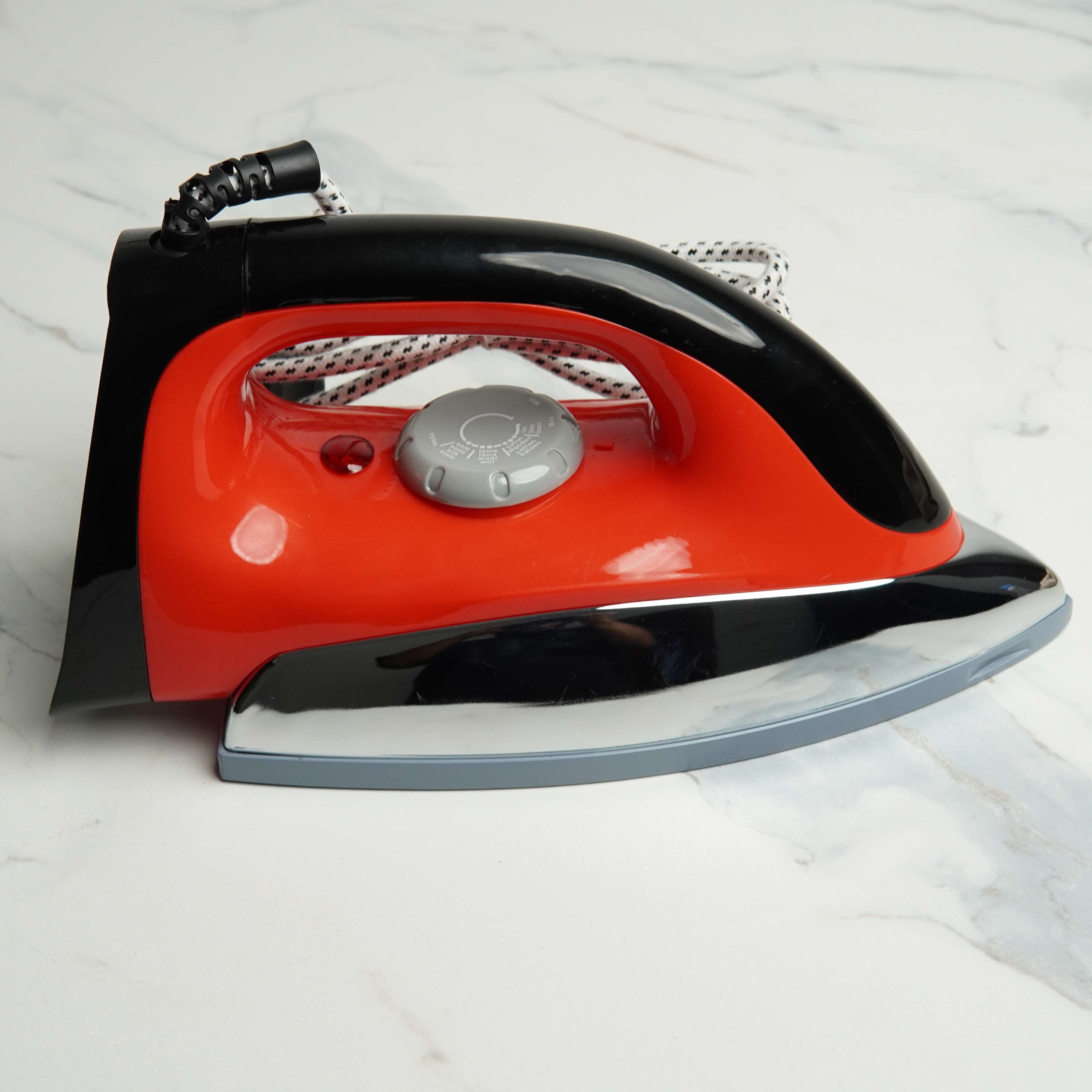 Novena Black Berry Automatic Dry Iron (NI-1182)