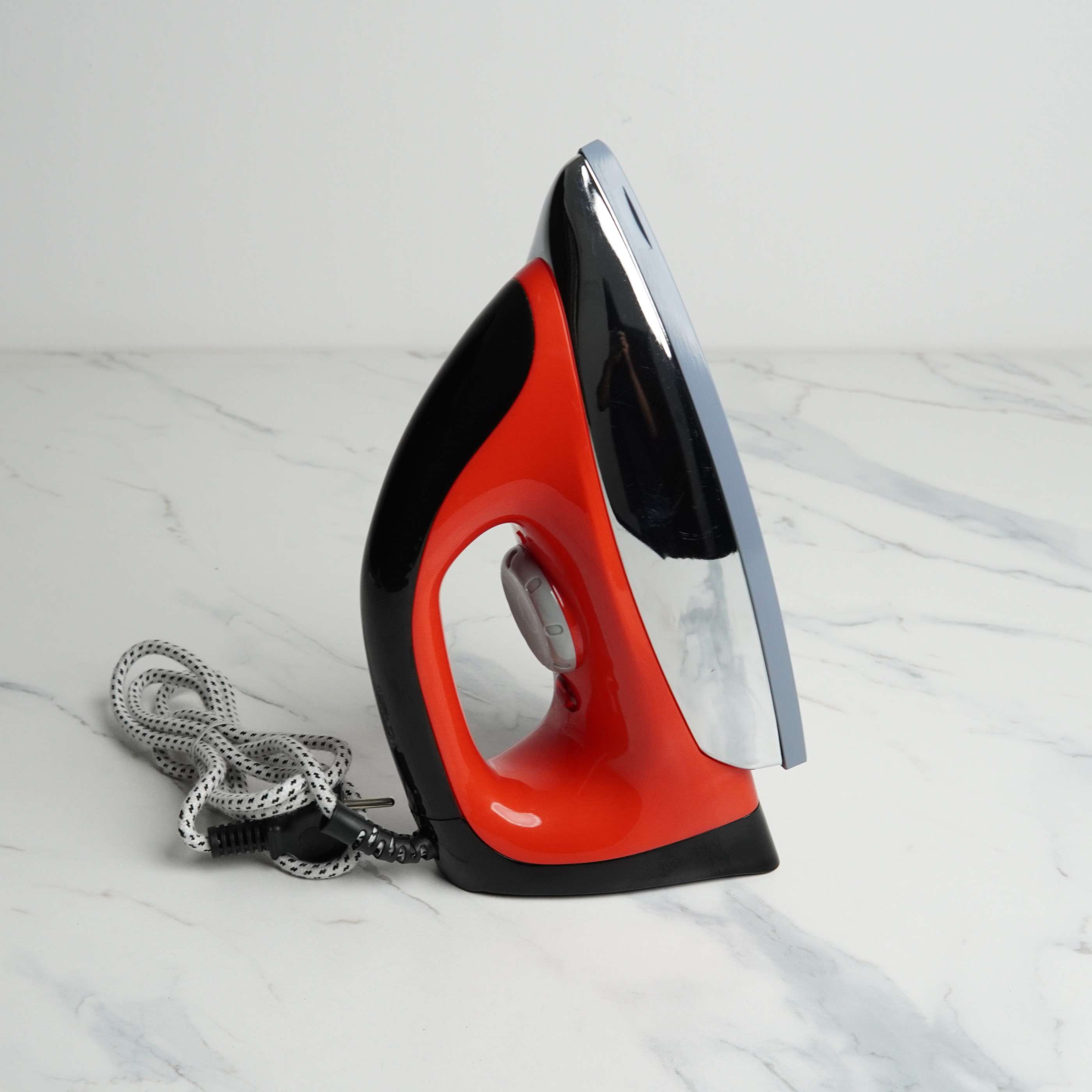 Novena Black Berry Automatic Dry Iron (NI-1182)