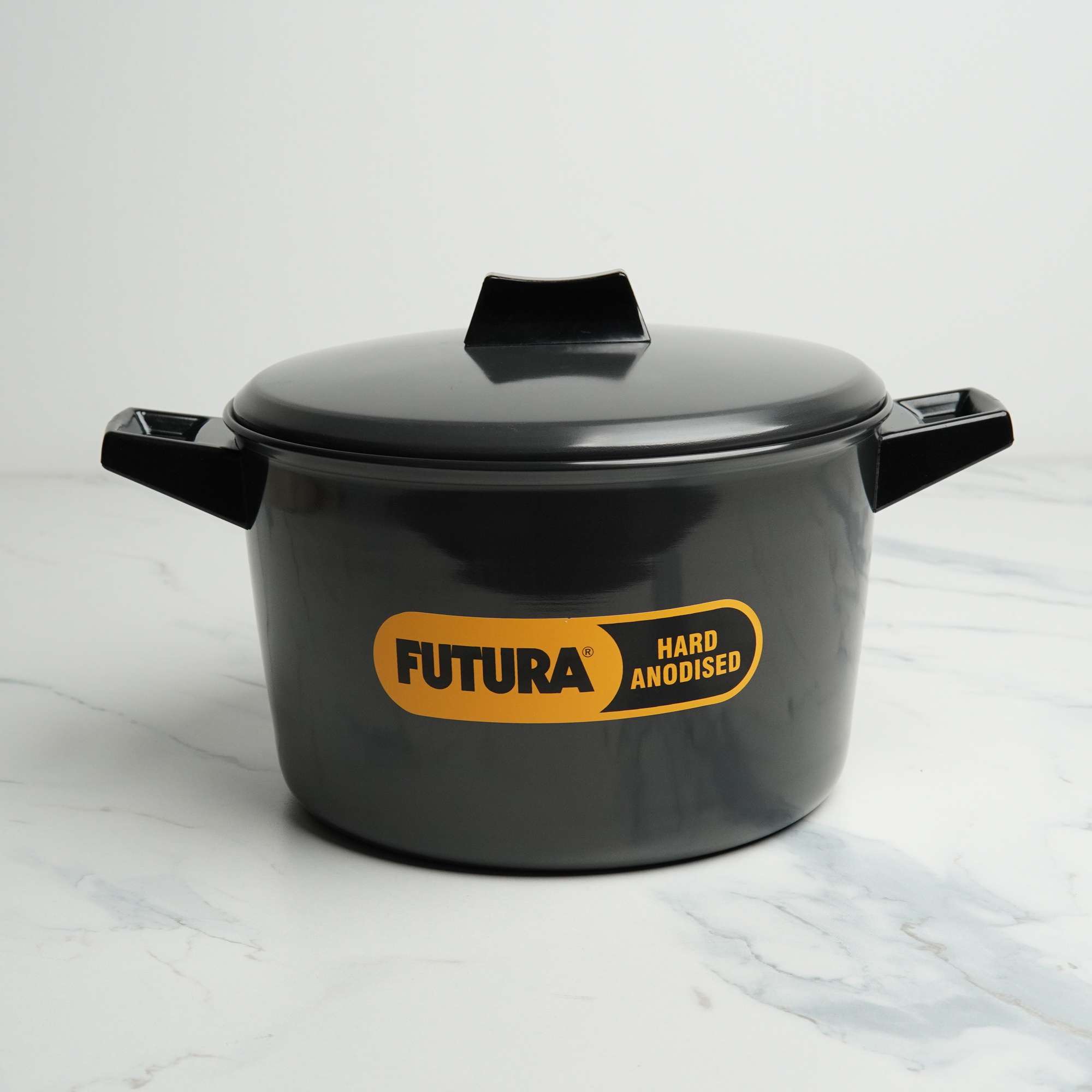Hawkins Futura Hard Anodized Cook & Serve Bowl – 4L