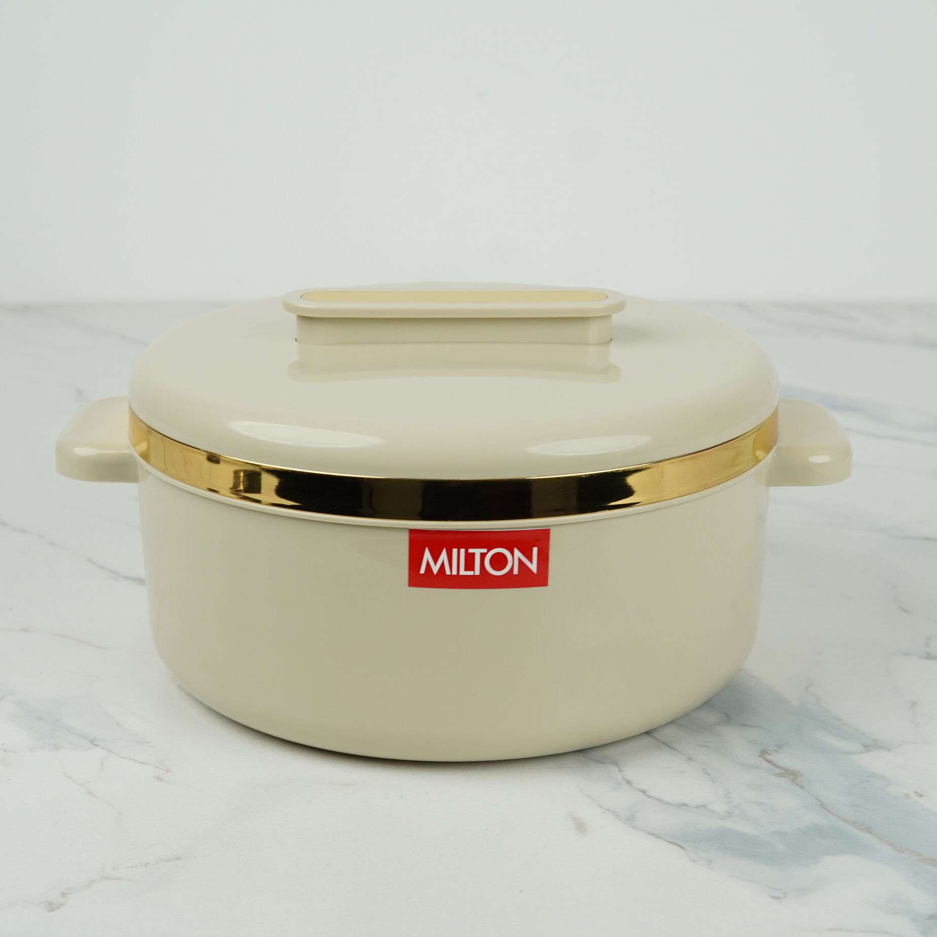 MILTON CURVE 2500 Thermoware Insulated Casserole - 2.5L with Golden Accent Band (Mint Green) - 50 Years Collection