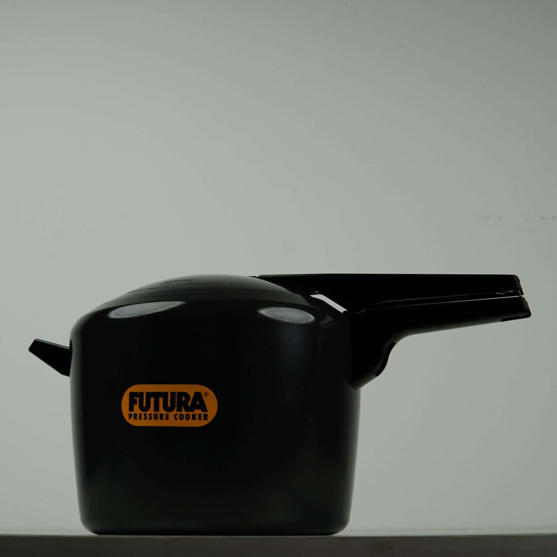 Hawkins Futura Premium Hard Anodized Pressure Cooker 9L